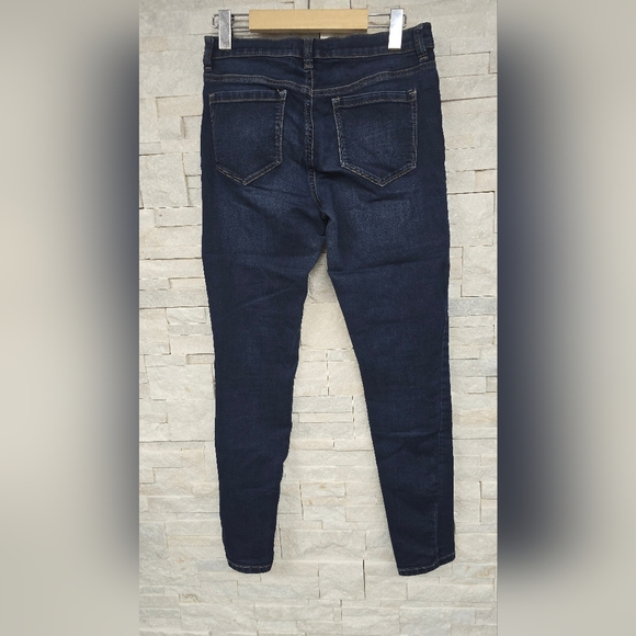 Classic Blue Women's Jeans - Picture 4 of 9